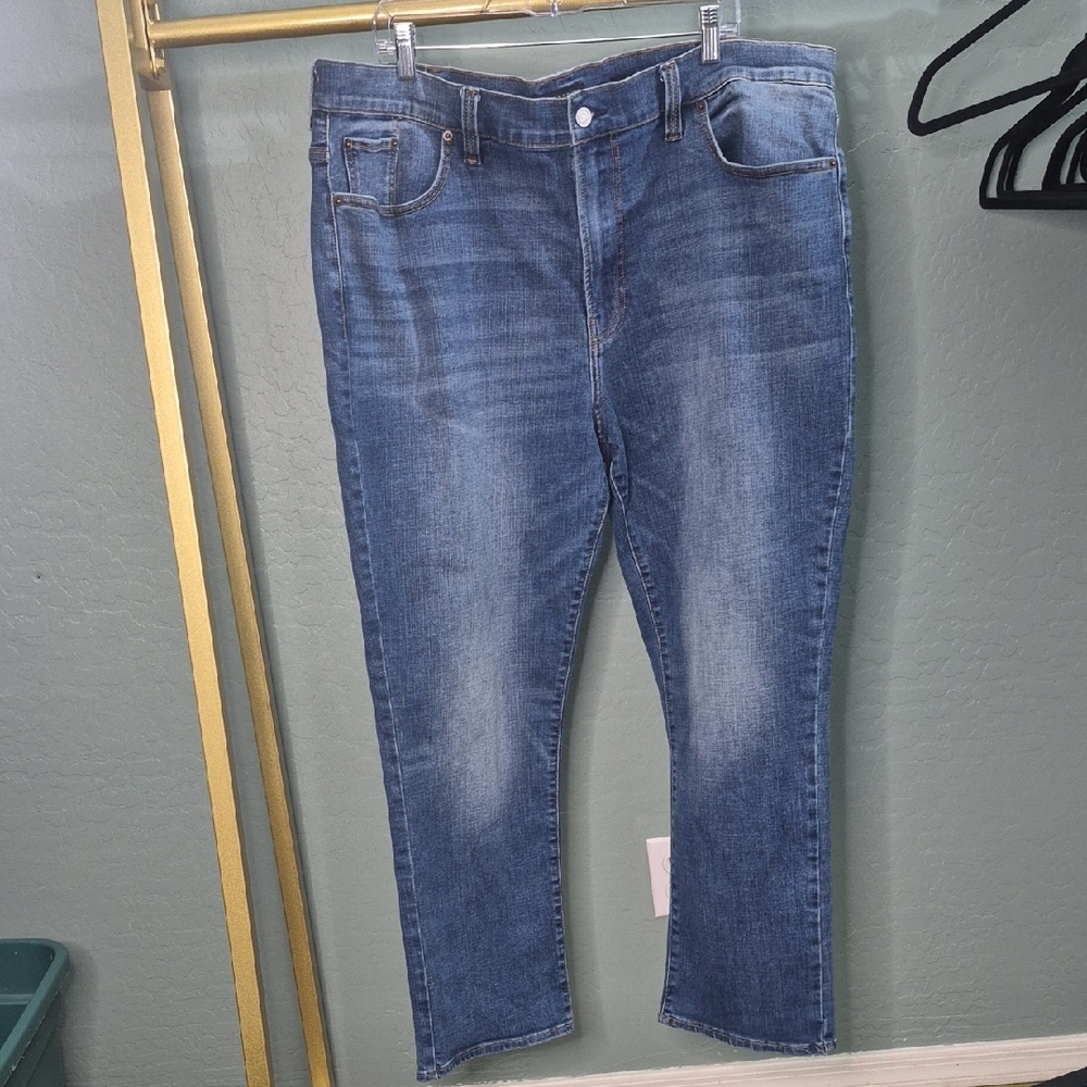 Lucky Brand Men's Slim Straight Jeans in Medium Blue Wash